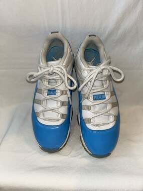 Air Jordan 11 Retro Low UNC University Blue